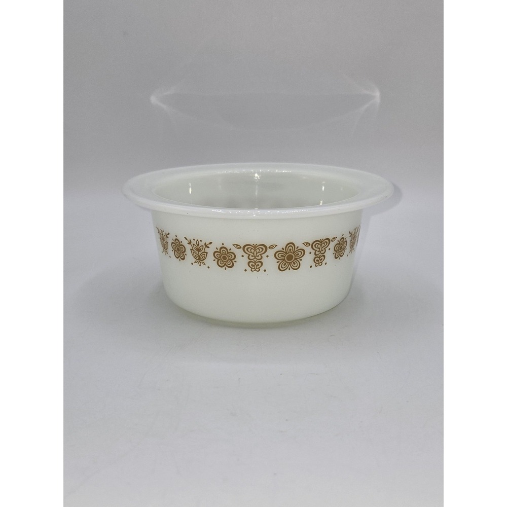 Vintage Pyrex Butterfly Gold Round Casserole Dish 1 Qt Milk Glass Bowl